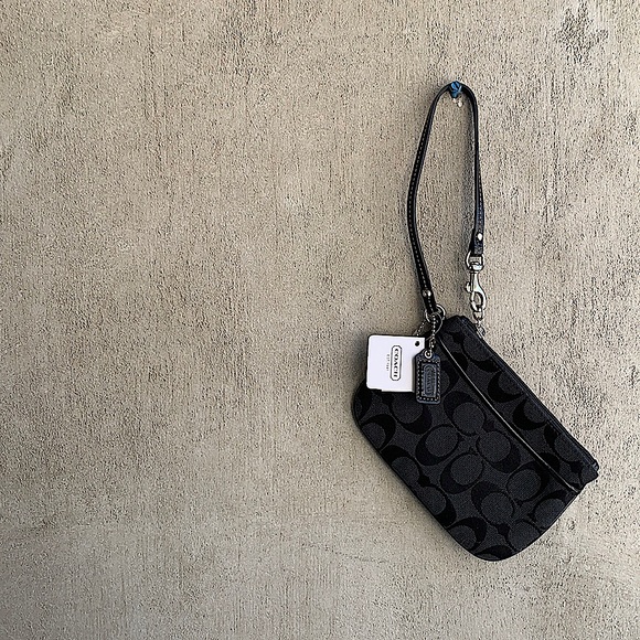 Tiny Coach Black Clutch - Picture 1 of 5